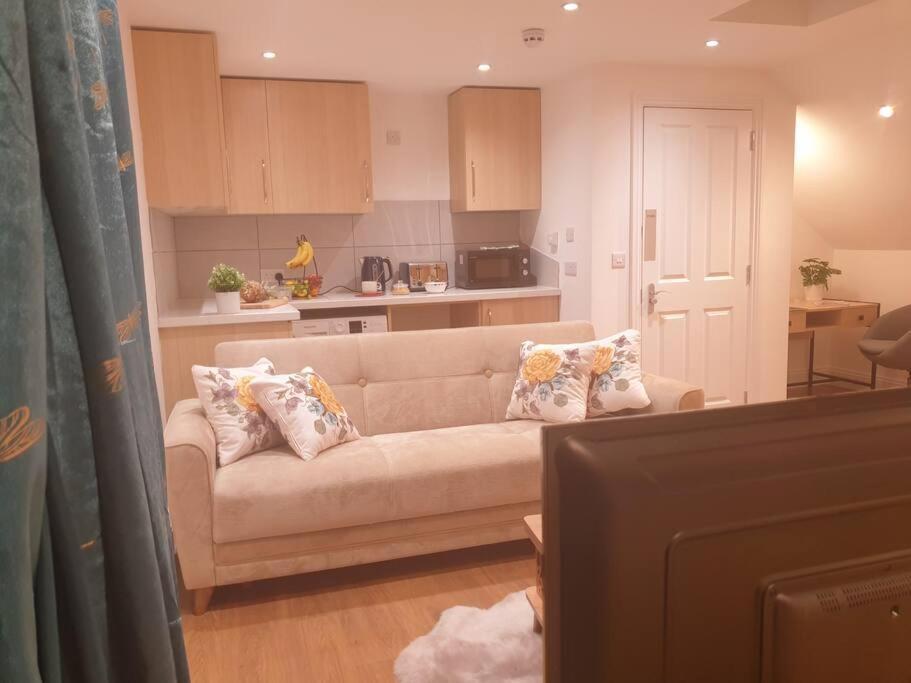 Apartament New - Bright Studio Loft King Bed In Quiet Street Near Parks 1074 Lo